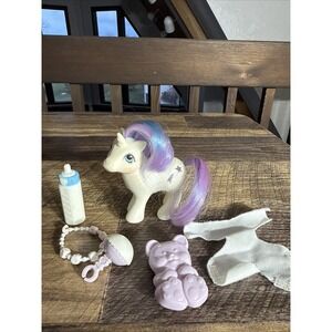 My Little Pony G1 Baby Glory with 5 Accessories White Unicorn Hasbro Purple/blue